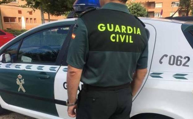 Encuentran el cadáver medio quemado de una mujer en Granada