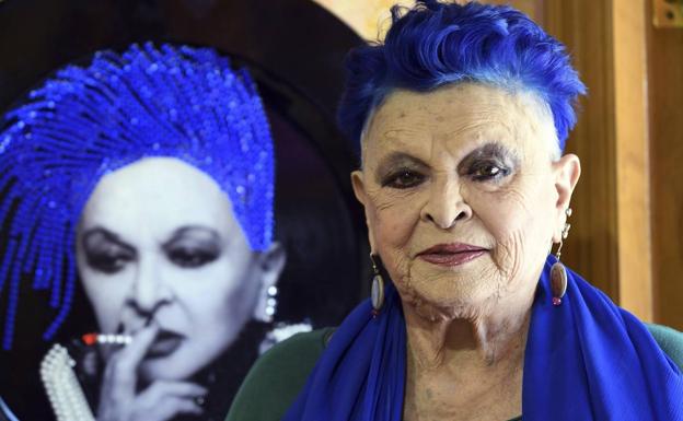 La famila de Lucía Bosé alquila su 'Casa azul'