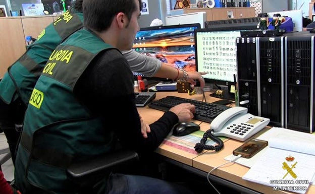 Un vecino de Pilar de Horadada, detenido por cuatro robos con fuerza por la Guardia Civil