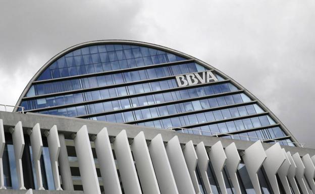 BBVA recorta en 350 los afectados por el ERE de los 3.800 iniciales