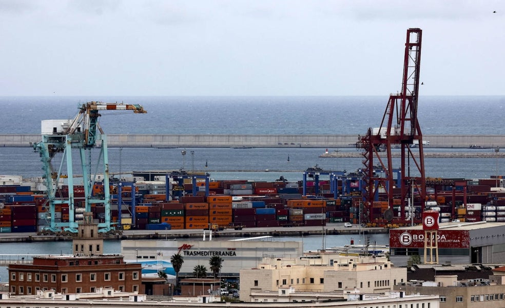 Ribó olvida su rechazo a la ampliación del puerto para no enfrentarse con el PSPV