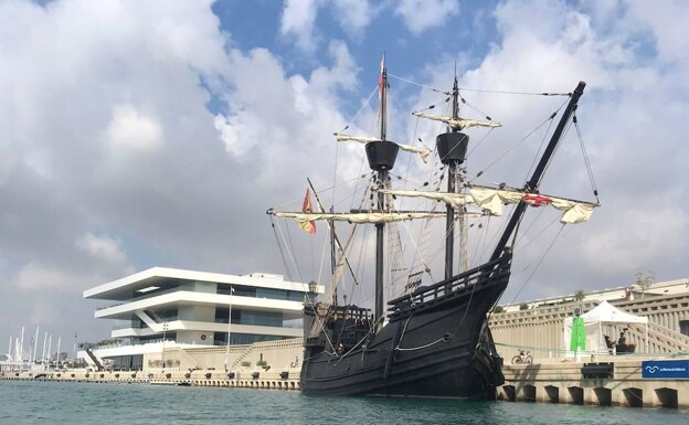 La Nao Victoria atraca en la Marina de Valencia