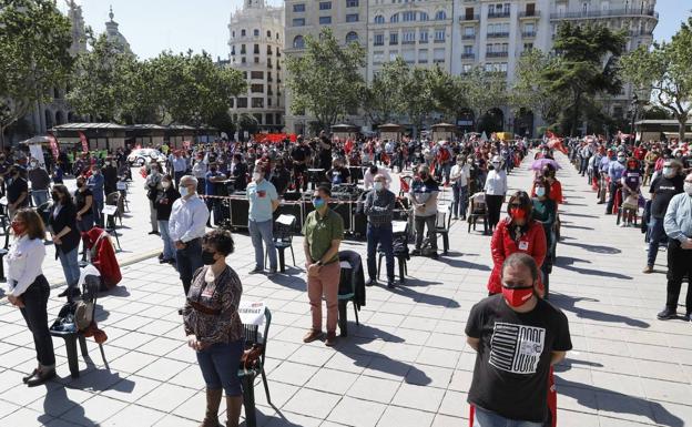 Los sindicatos claman en Valencia contra la precariedad de los colectivos esenciales en la pandemia