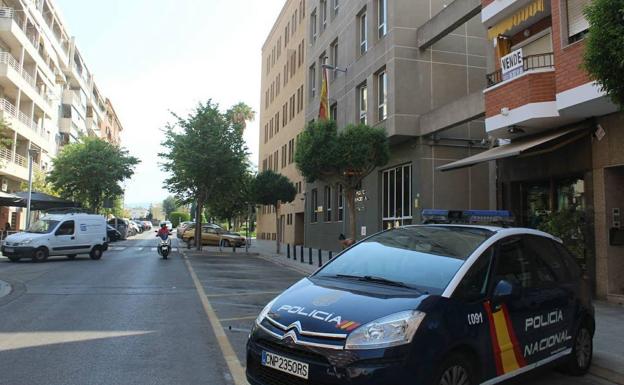 La Policía detiene a un hombre que mató a otro con una barra de hierro en Gandia