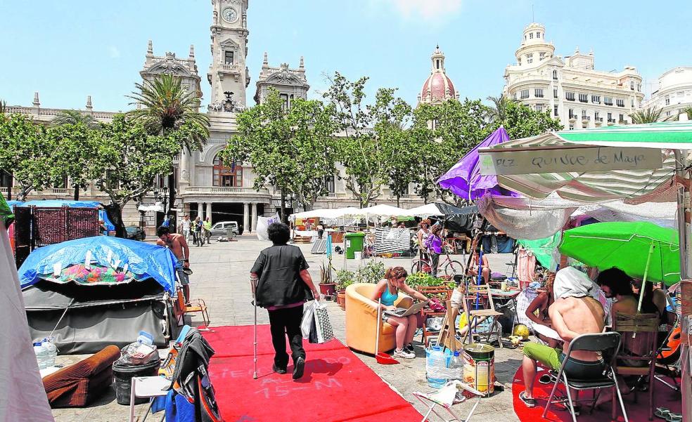 Ribó colocará un monolito en recuerdo del 15-M en la plaza del Ayuntamiento