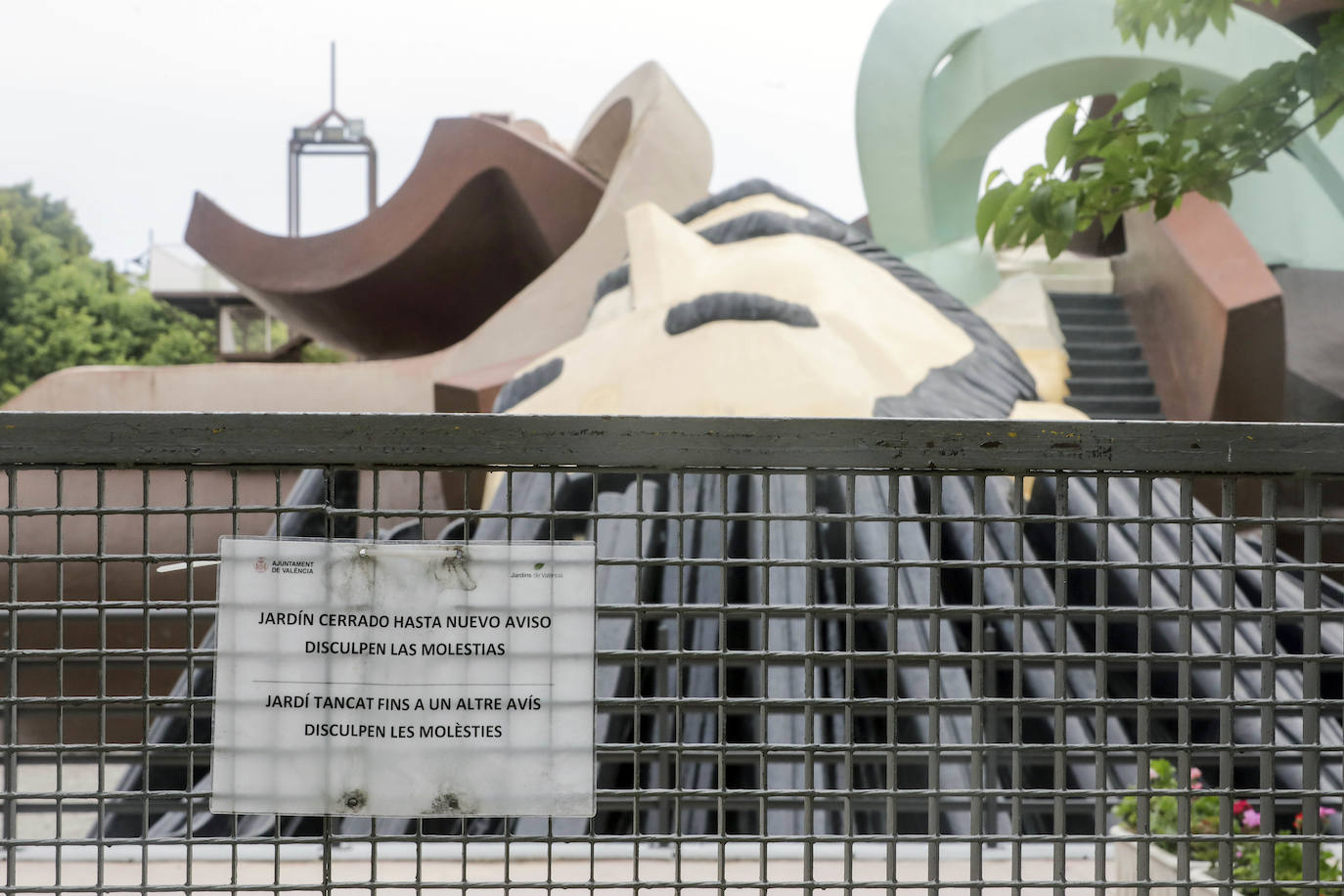 El Gulliver se cierra sin plazos a la espera de una auditoría que revise los toboganes