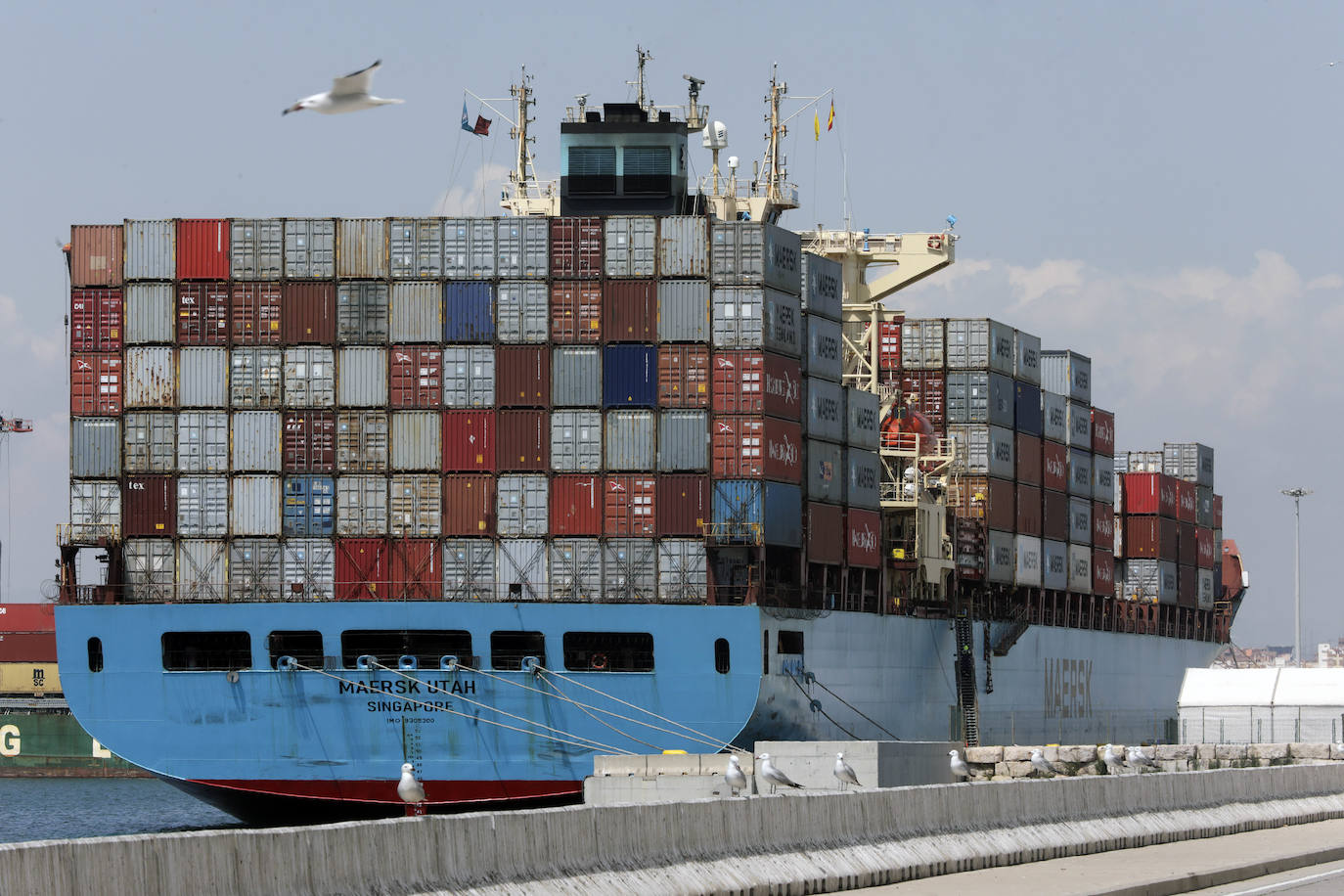 Un brote de Covid obliga a aislar dos barcos en el Puerto de Valencia