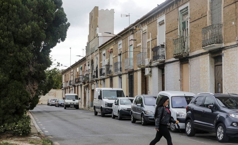 La Policía Local detiene en el Cabanyal a 30 personas este año