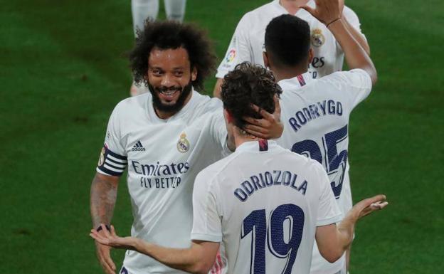 Marcelo se libra de la mesa electoral gracias a una voluntaria y viaja a Londres para jugar la semifinal de Champions League