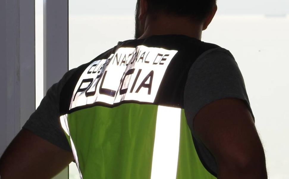 Un hombre agrede a dos sanitarios en el Hospital Arnau de Vilanova de Valencia: «Soy Satanás, os voy a matar»
