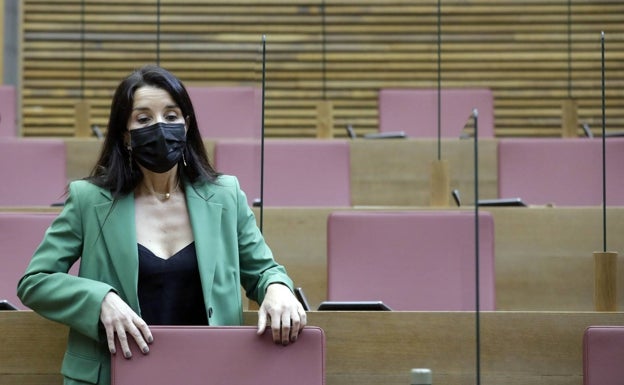 Merino se mantiene leal a Arrimadas ante las críticas de sus diputados