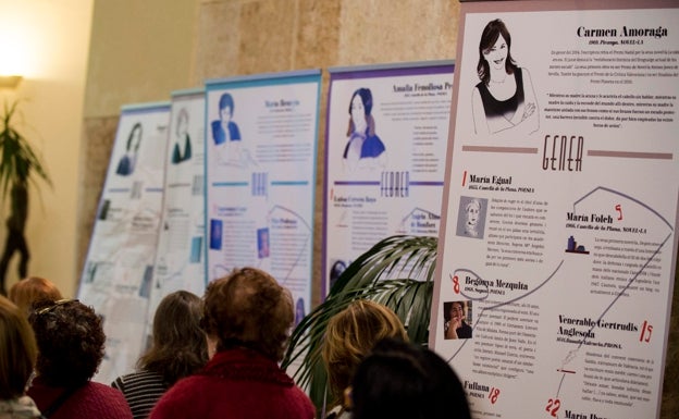 La exposición itinerante de escritoras valencianas llega a los pueblos de la Mancomunitat