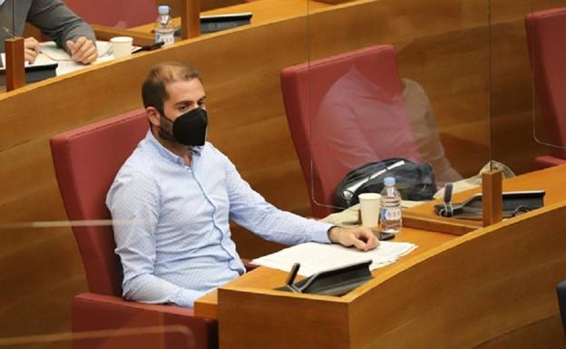 Cuatro diputados de Cs en Les Corts dejan el partido tras la debacle electoral pero mantienen el acta