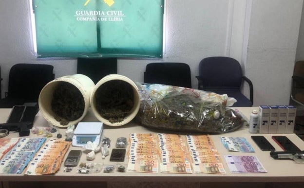 Detenida una banda que intoxicó a dos menores con marihuana sintética en Riba-roja de Túria