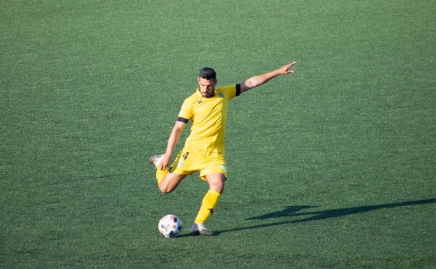 El Hércules salva un punto en el descuento y deja al Badalona fuera de la lucha por la 'Pro'