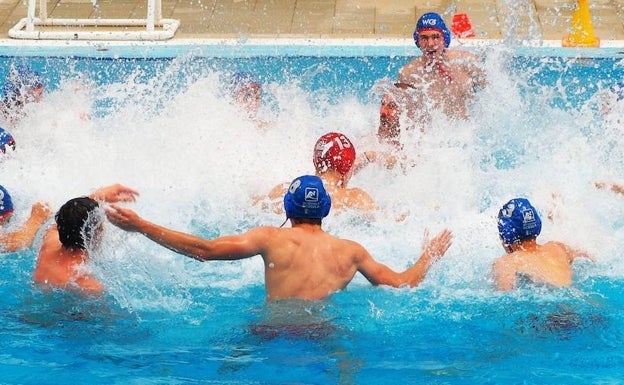 El Club Nou Godella Natació reclama la apertura de la piscina cubierta tras tres meses de espera