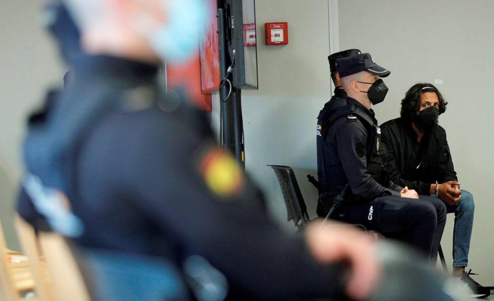 Una treintena de agentes blindan el juicio por la reyerta mortal entre clanes en Gandia