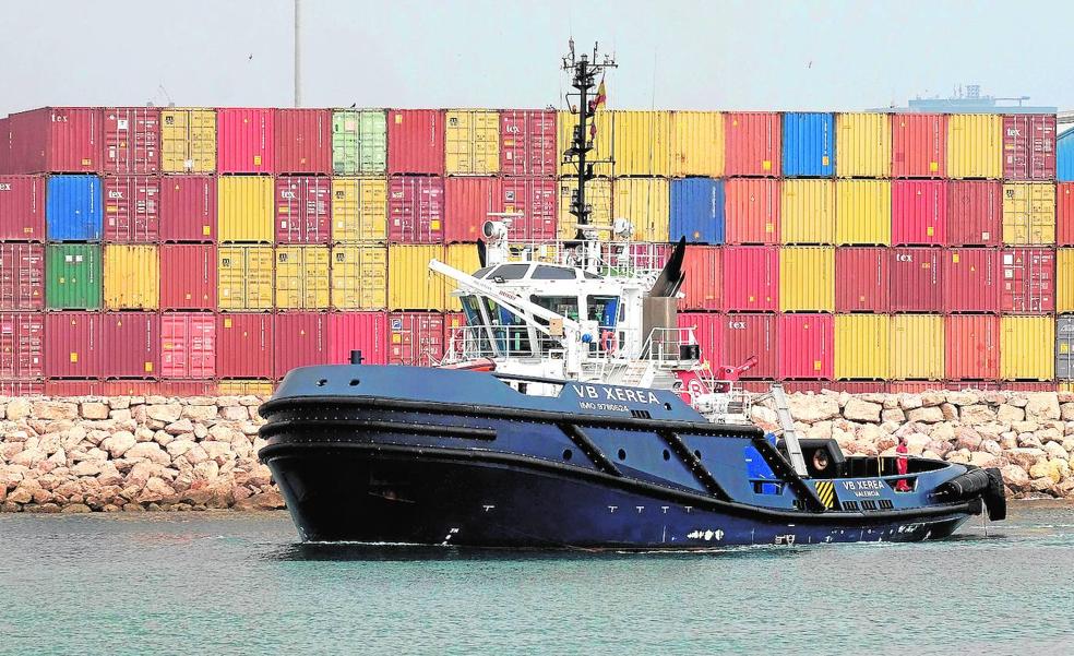 El puerto de Valencia supera por primera vez el millón de contenedores de exportación en un año