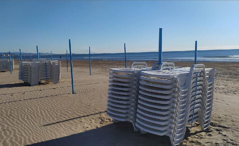 Las playas se preparan con otro récord de banderas azules en la Comunitat
