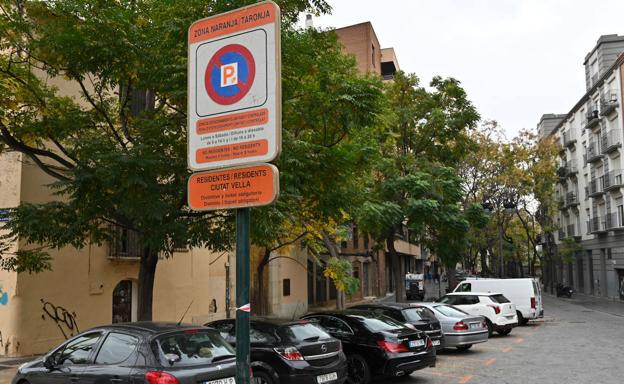 Valencia estrena un servicio de alquiler de coches en la calle