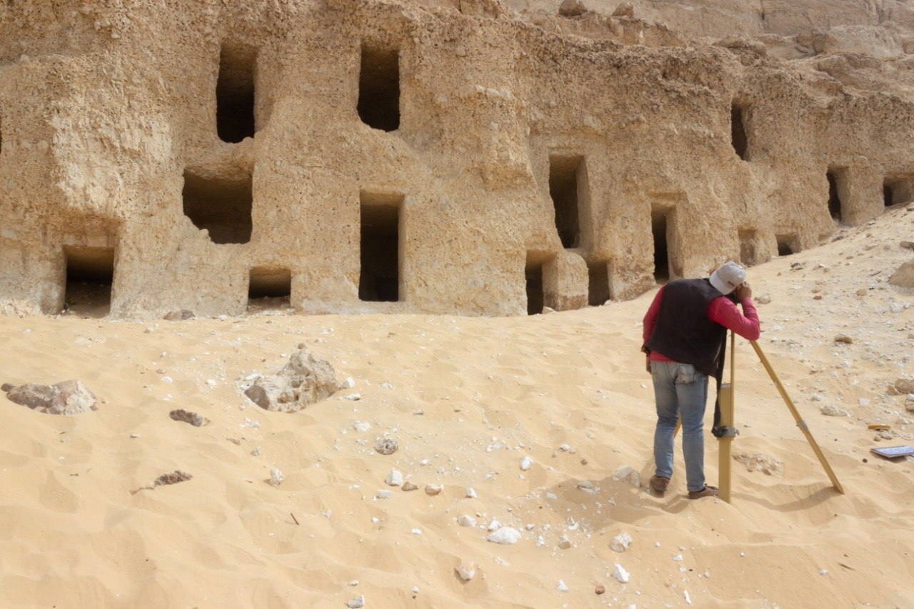 Descubren tumbas decoradas hace más de 4.000 años en Egipto