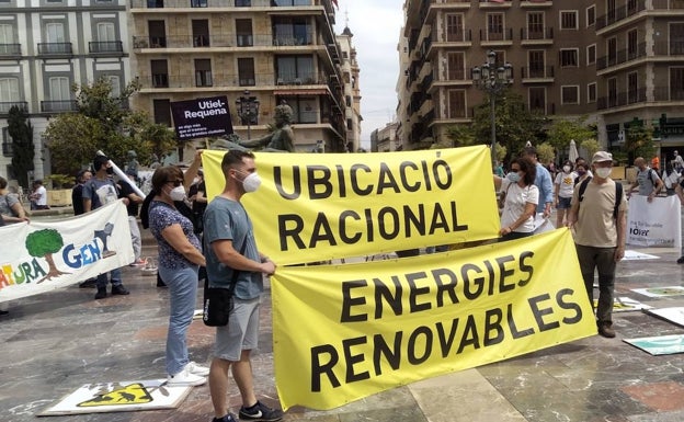 Piden en Valencia la moratoria de los proyectos de energías renovables