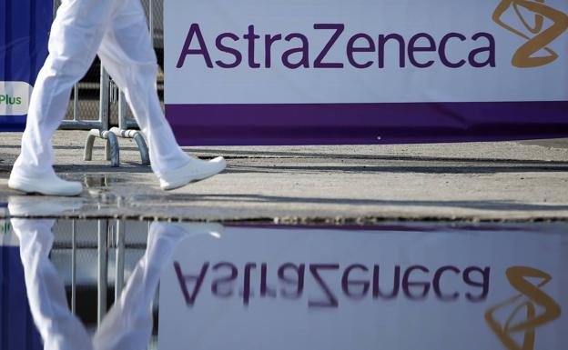 Investigan de nuevo a AstraZeneca por la muerte de un joven de 22 años tras vacunarse