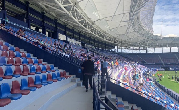 El Levante ya es el primer equipo de LaLiga que recupera al público en su estadio