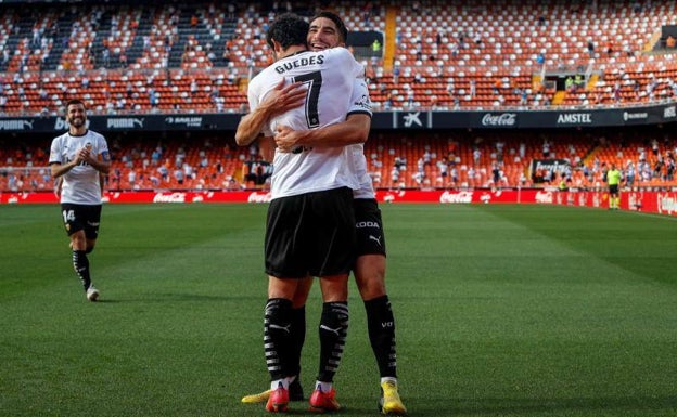 Carlos Soler: «No sé qué pasará en el Valencia dentro de tres meses pero los jugadores lo vamos a dar todo»