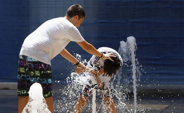 Alicante roza los 36 grados y alcanza el segundo valor más alto registrado en un mes de mayo en los últimos 120 años