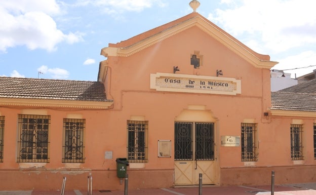 L'Alcúdia rehabilita la fachada de la Casa de la Música en su 30 cumpleaños