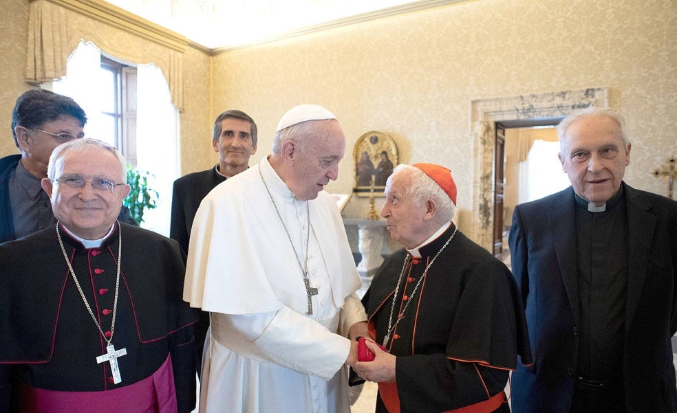El obispo de Alicante envía su carta de dimisión al Papa