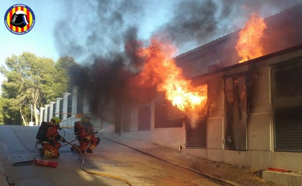 Benaguasil recupera el 100% del suministro eléctrico tras el incendio de un transformador