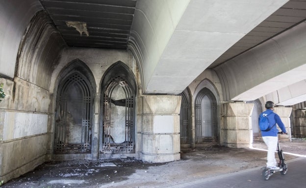 El puente del Reino en Valencia se degrada