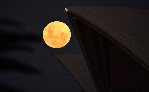 Por qué la superluna de mayo es roja: el «superpoder» del eclipse total