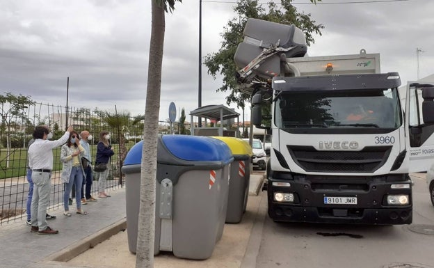 Albal instala 20 contenedores nuevos y renueva las tapas y unidades deterioradas