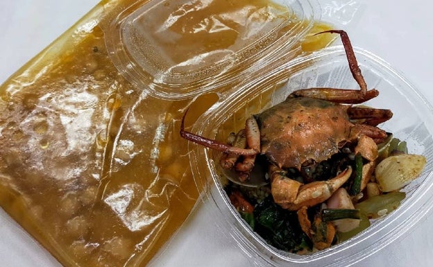 Alumnos del IES Maria Ibars de Dénia aprovechan el 'peix de rebuig'