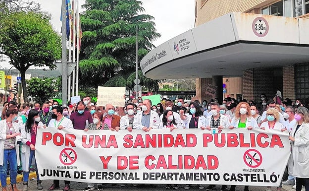 Sanidad rescinde más de la mitad de los contratos para atender Urgencias y UCI en la Comunitat Valenciana