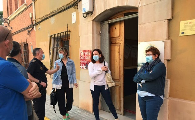 Benifaió actúa en las casas 'dels mestres' para evitar las humedades