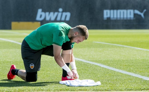 Siguen los positivos por Covid en el Valencia CF: ahora Jasper Cillessen