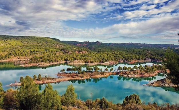 Turismo de naturaleza, actividad y vinos