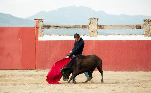 José María Manzanares: «No me parece bien que se utilicen los toros con fines partidistas, sea cual sea el partido»