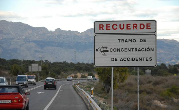 Fallece un ciclista tras ser atropellado por un coche en Benidorm