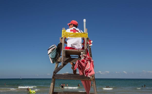 Así será la temporada de verano en las playas de Valencia: más larga, con mejor accesibilidad y nuevos espacios sin humo