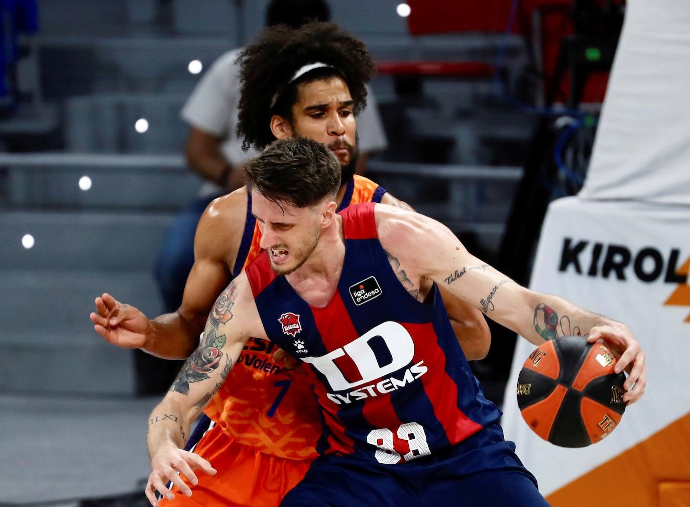 Las mejores imágenes del TD Systems Baskonia-Valencia Basket (segundo partido)