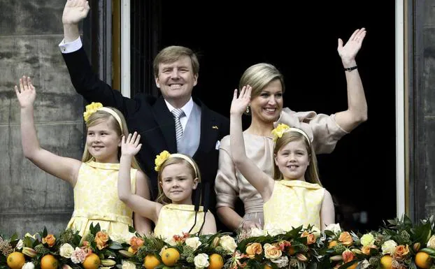 Un inversor valenciano quiere comprar Pili Carrera, la firma de ropa infantil que vistió a las princesas de media Europa