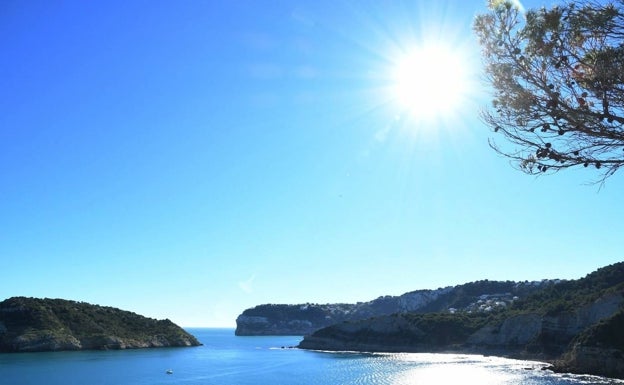 Xàbia adjudica el balizamiento que refuerza la protección de los fondos marinos con más presión turística