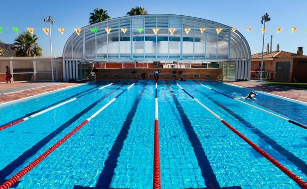El voto de Vox tumba la nueva piscina en la playa de Puçol