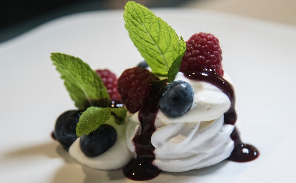 Pavlova, la delicadeza de un postre con nombre de bailarina