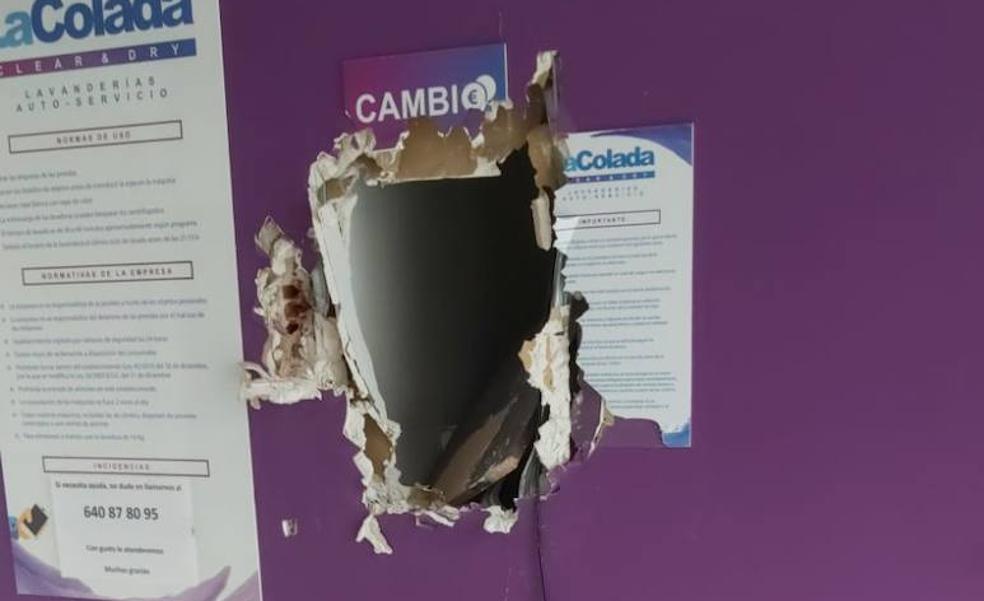 Los comerciantes de Benimàmet recogen 3.000 firmas para un retén policial y salen mañana en protesta